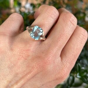 Vintage Sterling Silver & Genuine Blue Topaz Ring